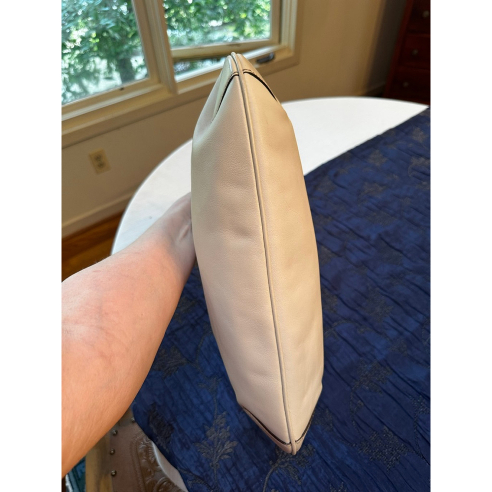 Gucci Cream Leather Hobo Bag - Picture 12 of 16